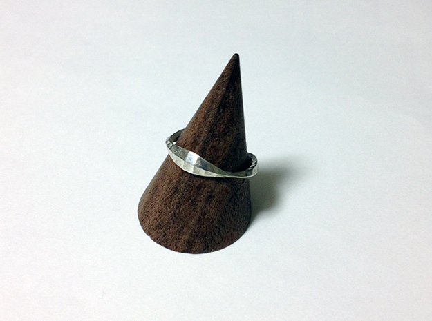 Scaling effect ring in Natural Silver