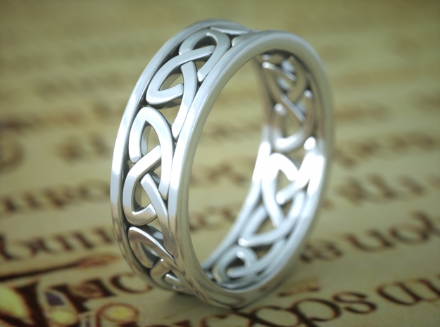 Celtic Ring 8 in Polished Silver