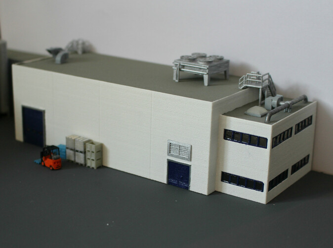 N Scale Industrial Building With Office 