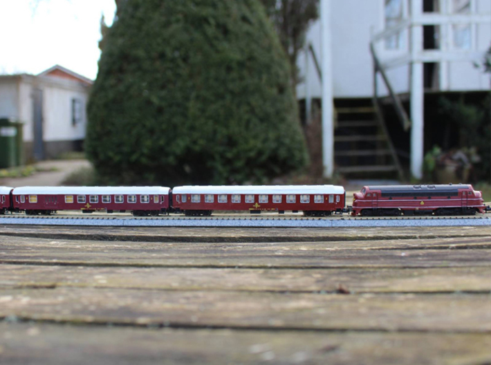 DSB class B coach N scale 3d printed Example of use in a 60's DSB train