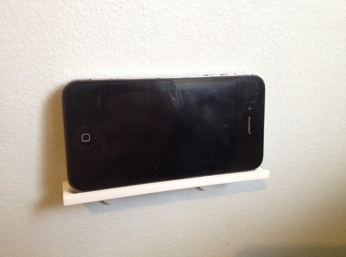 Wall Mount for IPhone (4S) 3d printed First Prototype Supporting an IPhone 4S