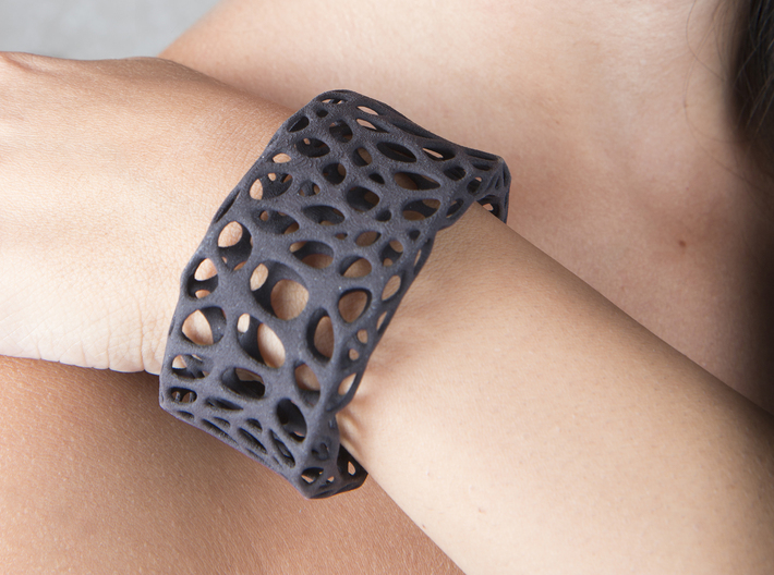 Cells Cuff (Size M) 3d printed Printed in Black Strong &amp; Flexible Plastic
