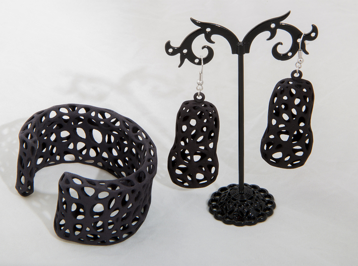 Cells Cuff (Size M) 3d printed Printed in Black Strong & Flexible Plastic with earrings
