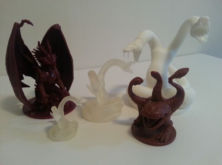 Two Headed Snake (Large) 3d printed Size comparison, the largest snake model is larger than the Dragon, Ashardalon!