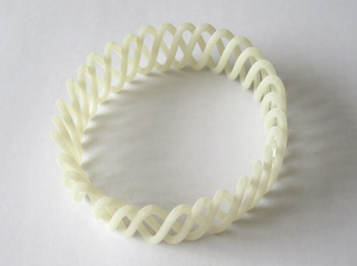 Spring Bracelet 3d printed in Elasto Plastic