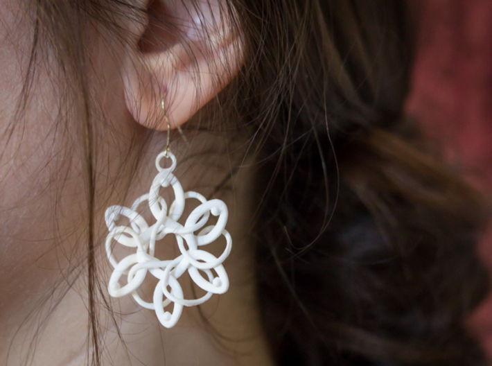 Knotted Hexagonal Earrings 3d printed