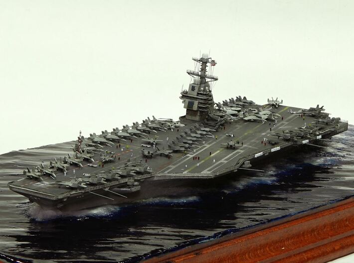 Gerald R. Ford hull 1/1250 3d printed 