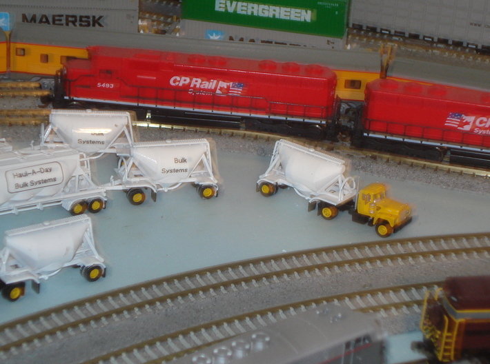 N scale 1/160 Dry Bulk Pup 07 Pair 3d printed A customer sent me photos of his painted &amp; decalled models.