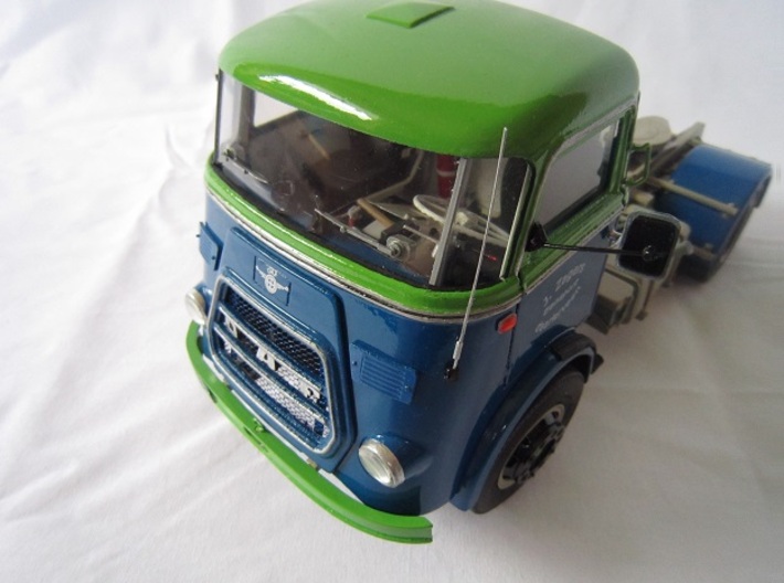 DAF2-JZ-1to24 3d printed A beautiful and complete DAF Truck on the inside and out; by J. Zagers (NL)

