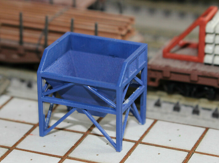 N Scale Aggregate Hopper 4+conveyor 3d printed A single hopper of the same design