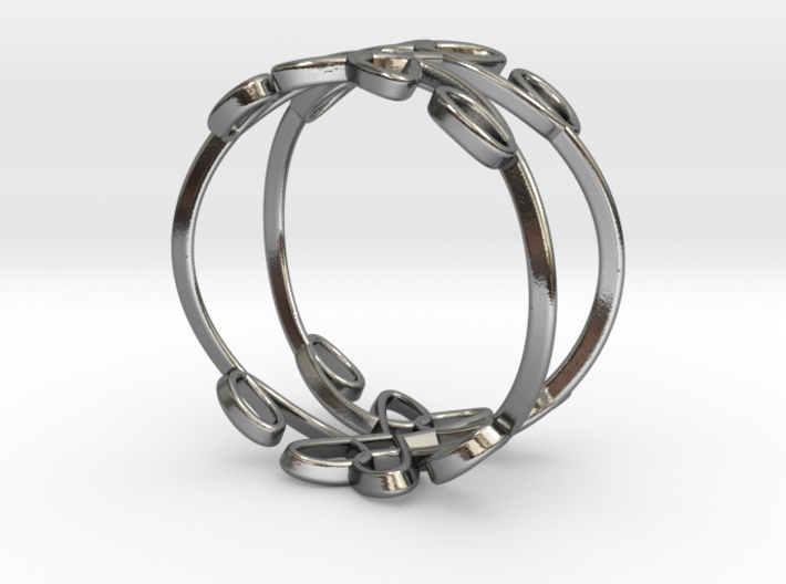 Queen of Hearts Bangle 3d printed 