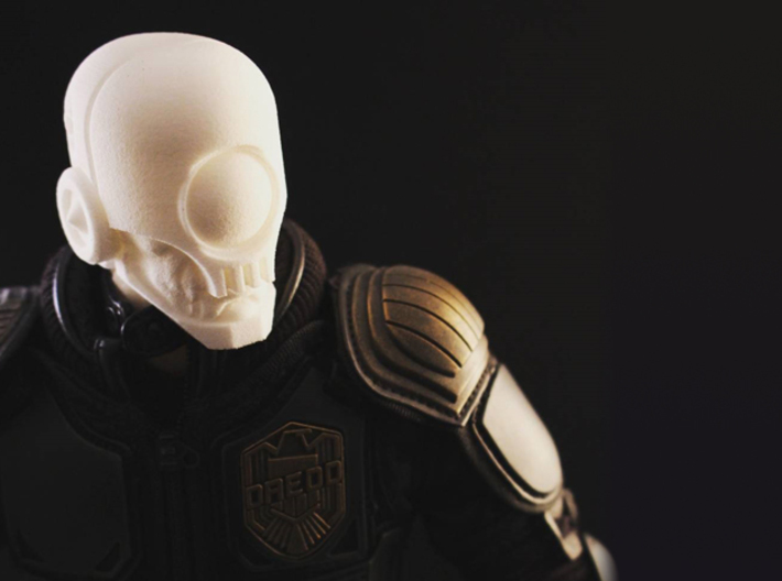 &quot;Skullgrin v2&quot; custom 1:6th scale head 3d printed Posed on a 1:6th scale figure with my mid-length neck - accessories and neck not included