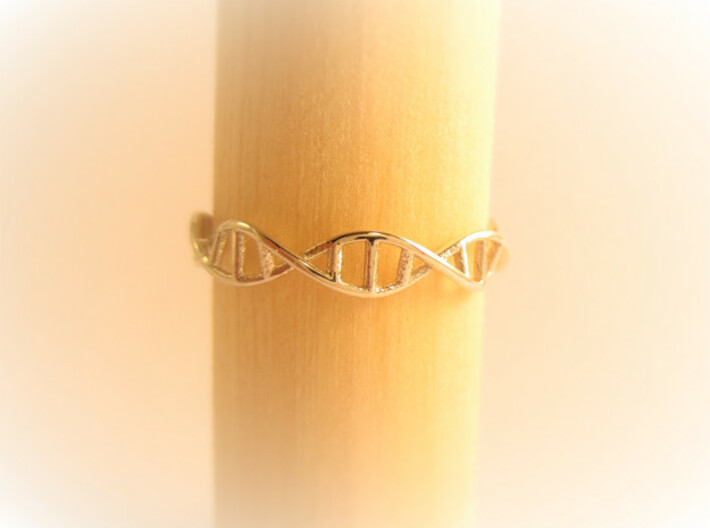 DNA Ring 3d printed 
