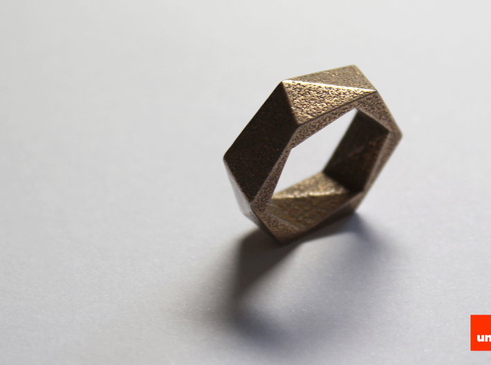Twist-ring (small) 3d printed In Stainless Steel