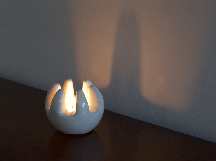 The Claw - Tea Light 3d printed The Claw