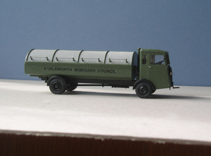 1:43 Dennis 1940s Refuse Carrier 3d printed Detailing added.  Handles on cart use loco hand-rail knobs.