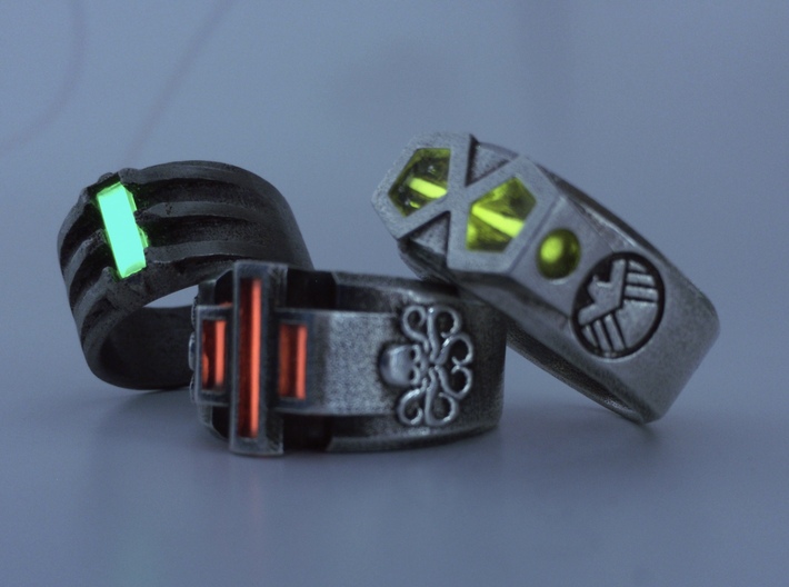 Hydra Size 10-10½ 3d printed With glowing tritium vials installed.
