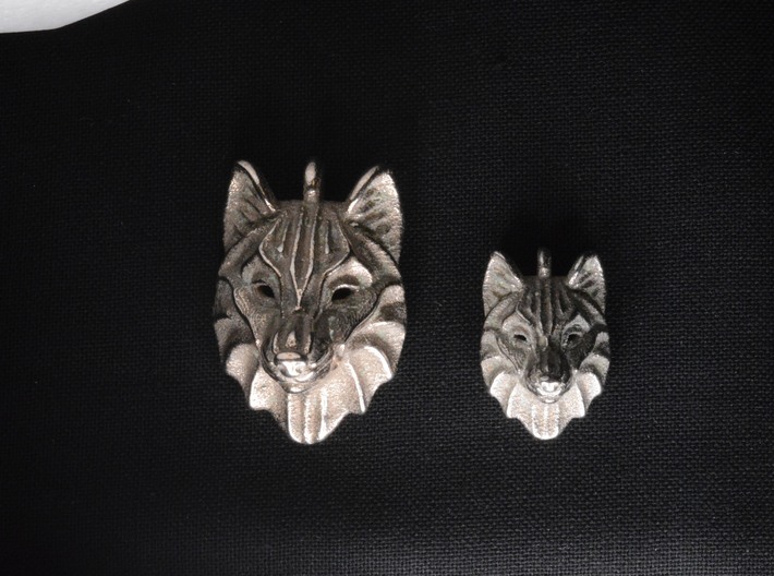 Timber Wolf Small Pendant 3d printed