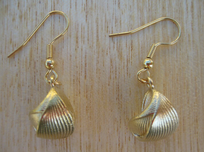 Ribbed Shell Earrings 3d printed