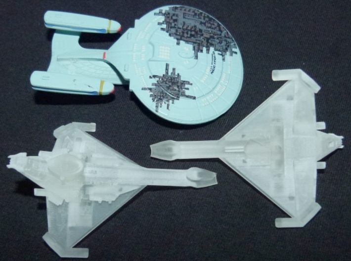 Promellian Battlecruiser 1/10000 Attack Wing 3d printed Older less deatiled and 5mm longer version, Smooth Fine Detail Plastic,  with a "ST: Tactics" Galaxy Class.