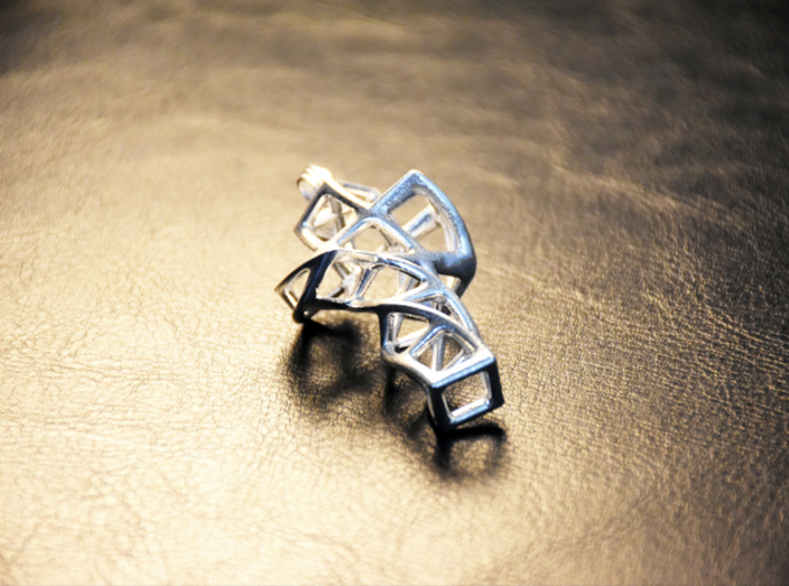 TwisT* - Pendant 3d printed in Polished Silver