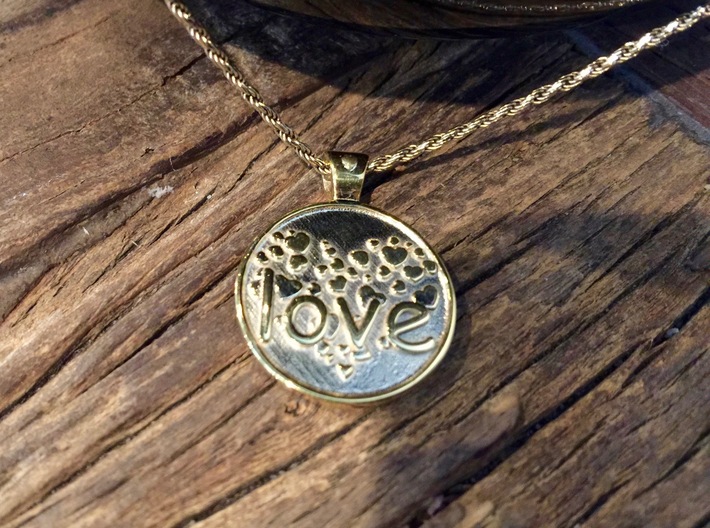 Love is Forever, pendant 3d printed Love is forever, closeup of front on chain