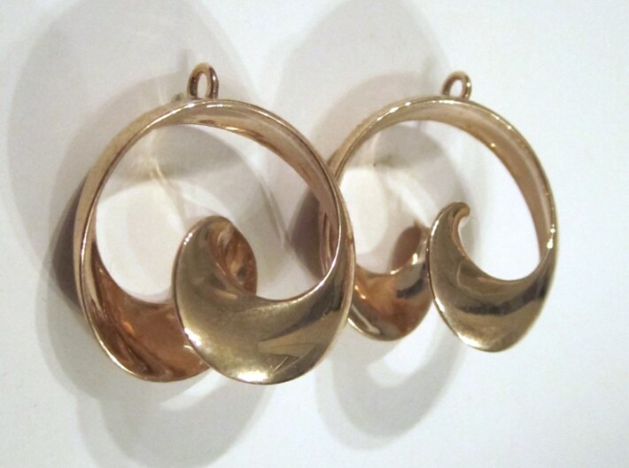 MobTor Earrings: the half Mobius Torus Shell 3d printed in Polished Bronze