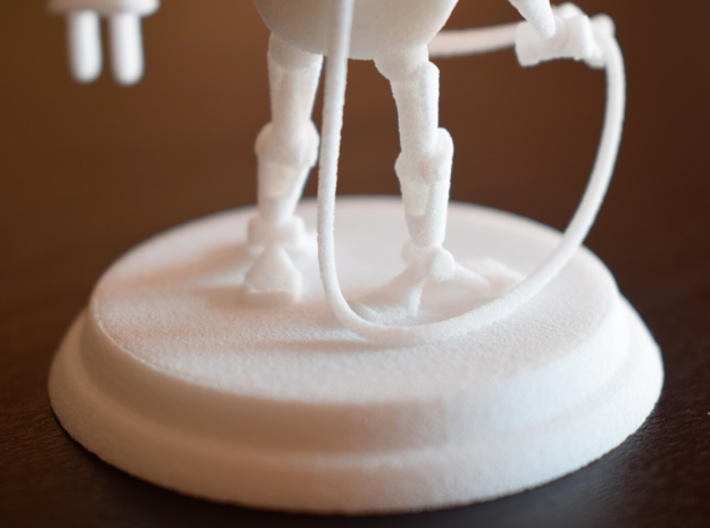 Plug me in 3d printed [Photo] Close up on the legs and feet
