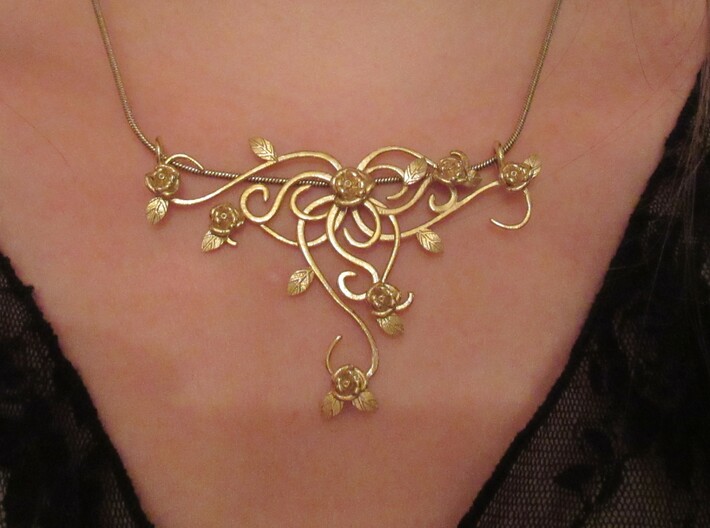 Romantic rose necklace  3d printed 
