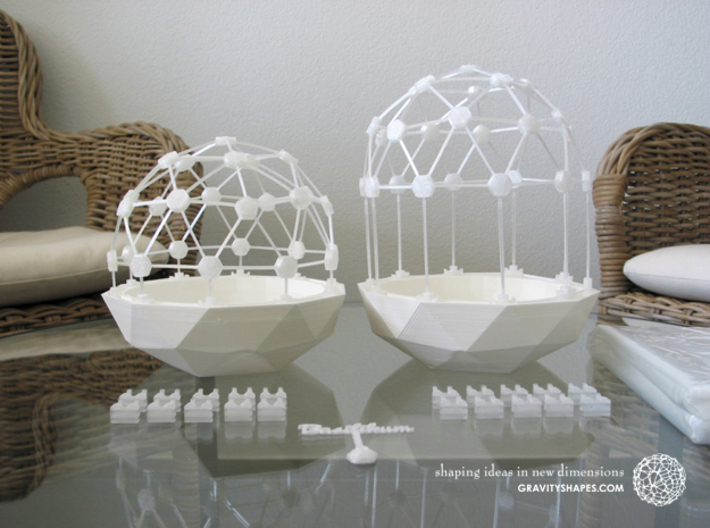 Flexible Mini Greenhouse-Dome Set with Pot (long) 3d printed Flexible Mini Greenhouse-Dome with Pot (Sets short and long). Own 3D-prints with white/transparent PLA.