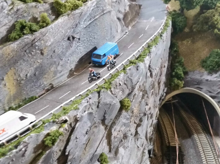 N Scale Guard Rail 3x200mm 3d printed This cliff definitley needs some protection! Thanks for the picture Gordon!