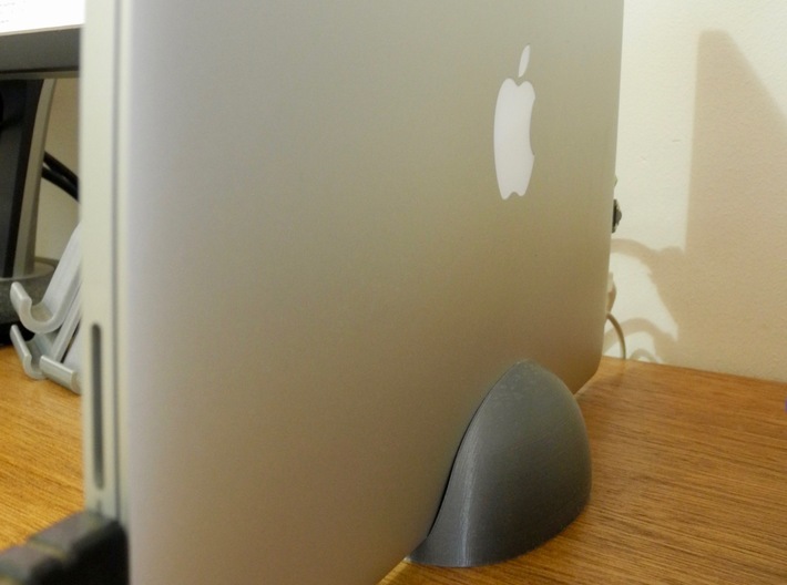 Macbook vertical stand for 2012 to early 2016 macb 3d printed Printed using fdm technique with metallic plastic look