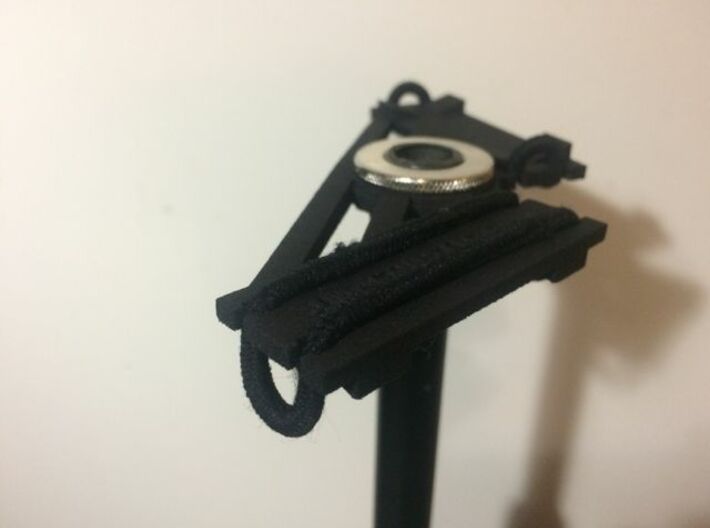 ORTF Universal Mic Clip 3d printed Close up of elastic mic restraints.