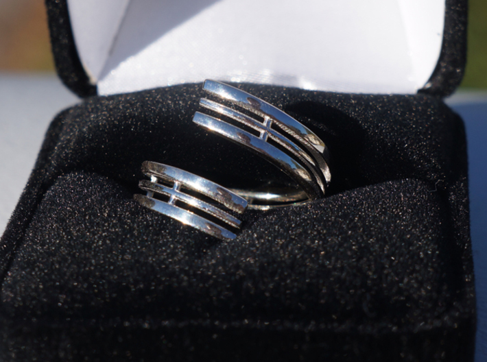 Bars & Wire Ring Size 6 3d printed Photo of the ring in a velvet box, printed in sterling silver.