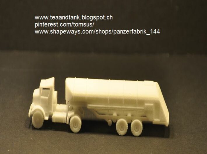 1/144 F-1 Fuel Trailer for Autocar Tractor 3d printed 