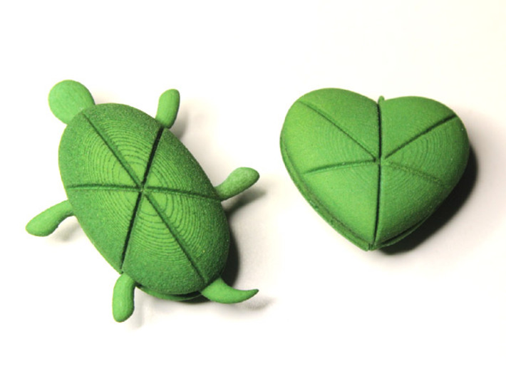 Twin Hearturtles 3d printed Turtle &amp; Heart