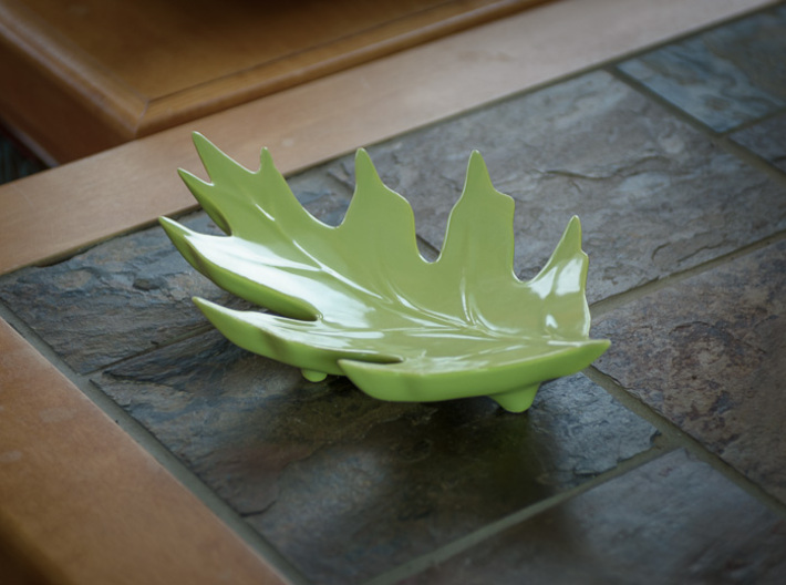 OAK LEAF DISH 3d printed Avocado (color not available)
