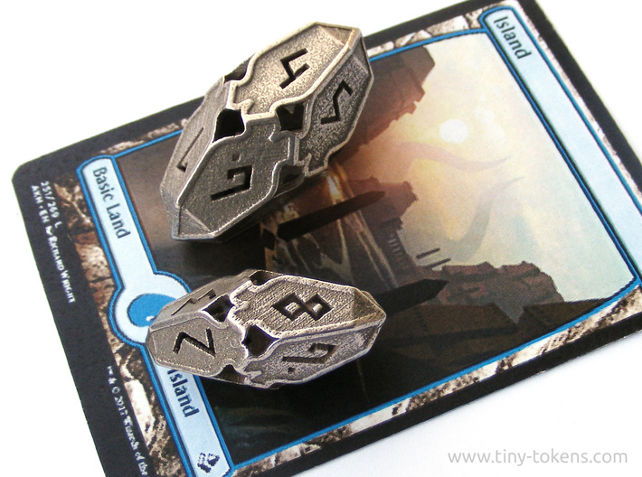 Amonkhet D10 Spindown Life Counter - Large, 3d printed The large and small versions of this d10 with a Magic card for scale.