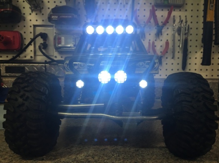 Axial Wraith Spawn Bucket Light Mount Extensions 3d printed With the lights on.