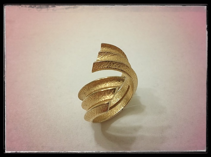 Coil ring 3d printed