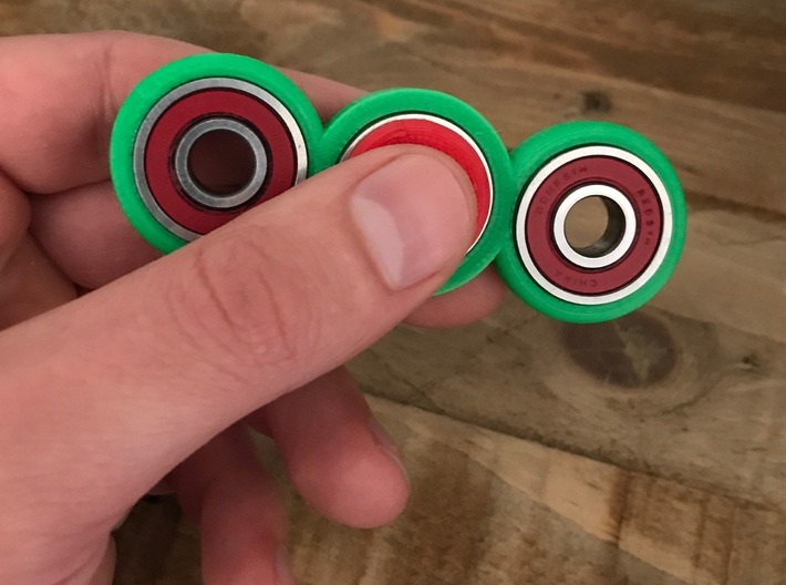 Fidget Spinner Triple Loop 3d printed This spinner is small enough for almost all hand sizes. 