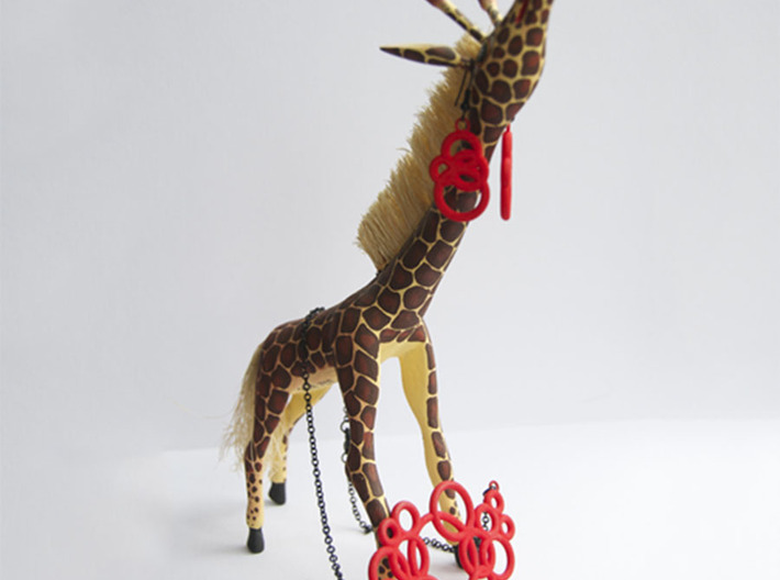 Michelin-like necklace 3d printed if a giraffe would wear the set