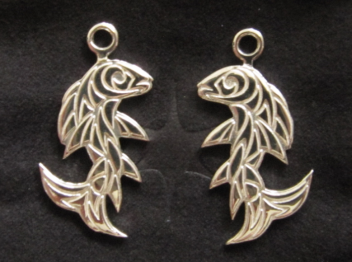 Shard Fish Earrings 3d printed Medium earrings printed in Polished Silver.