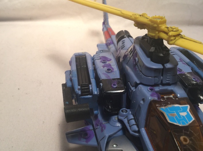 Transformers Generations Whirl Hand to 5mm port Ad 3d printed The adapters in Vehicle Mode