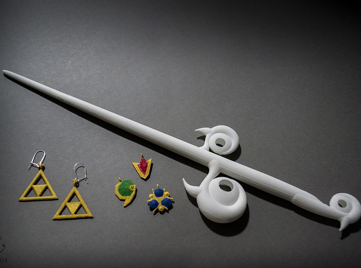 Princess Zelda Triforce Earrings 3d printed 