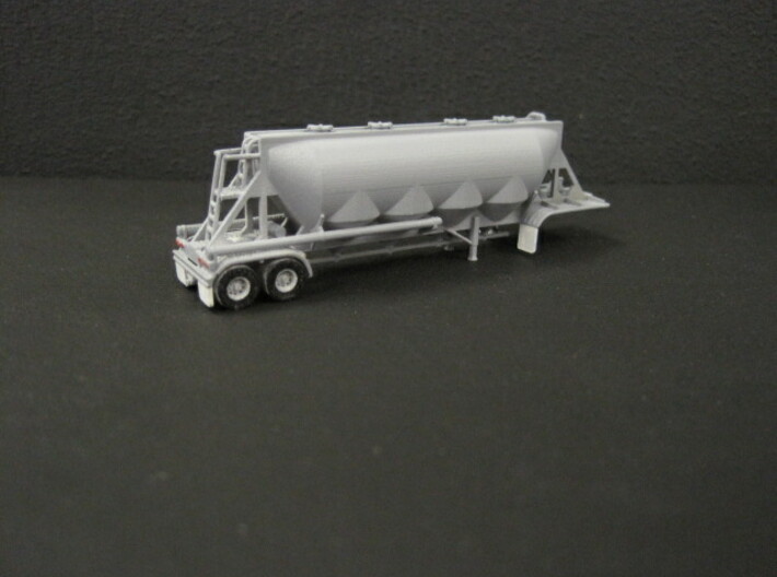 N scale 1/160 J&L/Heil 1636 Dry Bulk Trailer 18 3d printed Details are pretty impressive considering the size of this model.