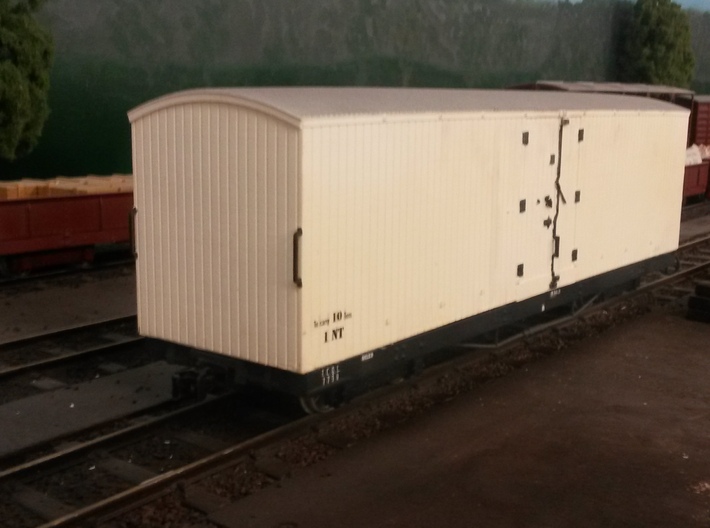 16mm scale Victorian Railways NT van body 3d printed waiting to unload perishables