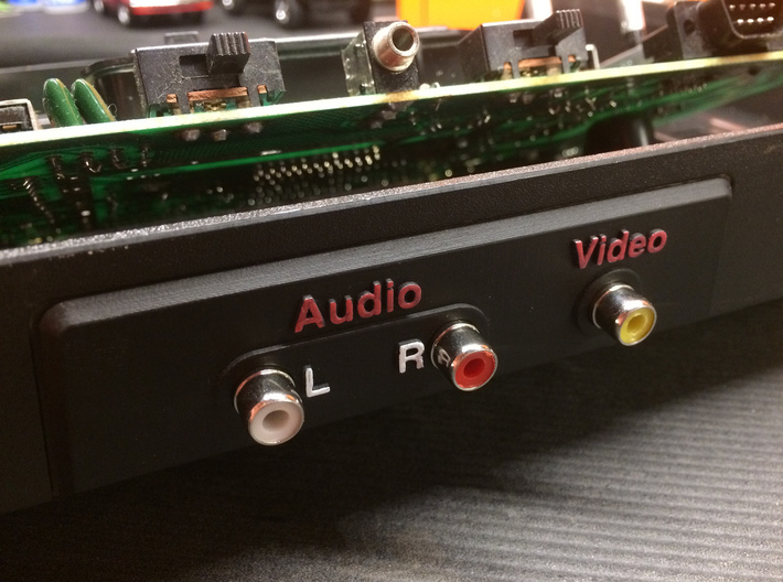 a26004-01 Atari 2600 4SW Comp Out Stereo Plate 3d printed 