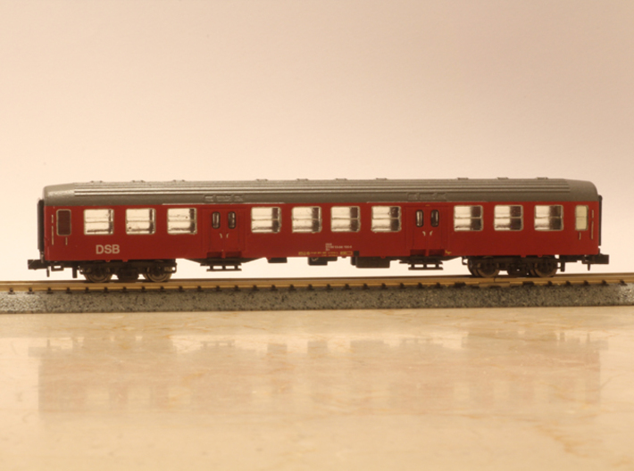 Windows for Bn coach in N scale 3d printed Windows only. Final result.