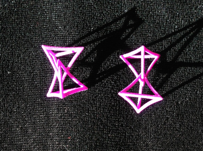 Changing Geometry Earrings 3d printed